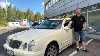 Такси “намотало“ 2,2 миллиона километров, но водителю не поверили