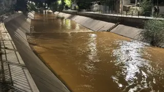 Река в Алматы окрасилась в ржавый цвет: что известно