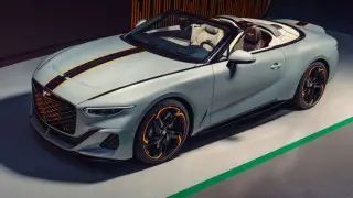 Красивое: первый Bentley Mulliner Batur Convertible поразил интерьером