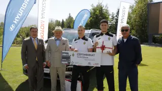 Нурлан Смагулов подарил Hyundai Palisade тренеру ФК “Кайрат“