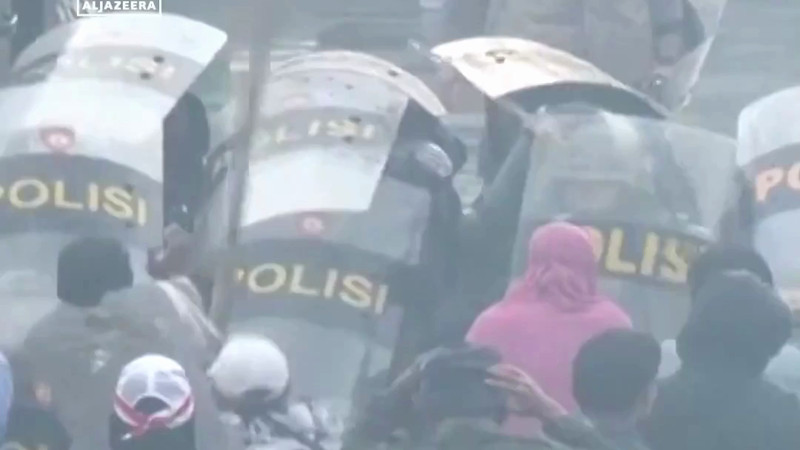 Кадры из видео