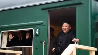 Спецпоезд с Ким Чен Ыном пересек границу с Китаем