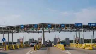 Стало известно, на какую дорогу казахстанцы больше всего потратились за лето