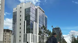 В Астане тушат пожар в бизнес-центре