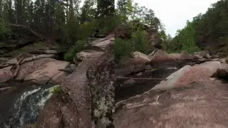 Водопад, каньон и хвойный лес: казахстанец заснял уникальное место под Кокшетау