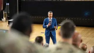 Трамп распорядился укрепить готовность армии США против России и Китая