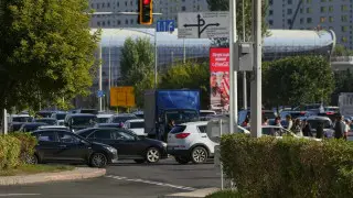 Астанчане увязнут в пробках из-за матча Казахстан - Уэльс