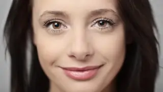 Названа неочевидная черта женщин, воспринимаемая мужчинами как сигнал открытости к сексу