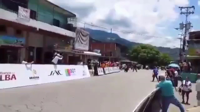 Кадры из видео