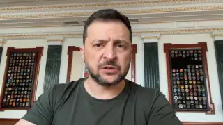 Зеленский прокомментировал удары по российским НПЗ