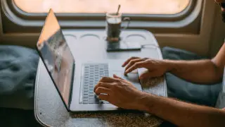 Интернет от Илона Маска появится в нескольких казахстанских поездах