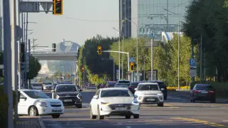 “Пришли в негодность за два года“. Депутат потребовал ремонта ключевых дорог Астаны