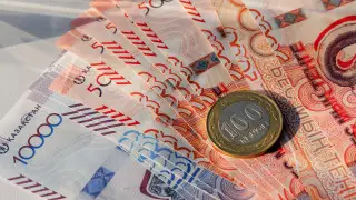 Кто в Казахстане зарабатывает в два раза больше - опубликована статистика