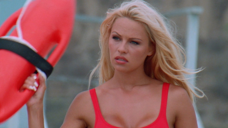 Кадр из сериала "Спасатели Малибу"