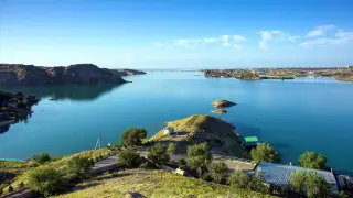 Родственники экс-президента и олигархи незаконно получили земли на берегу Капшагая - депутат