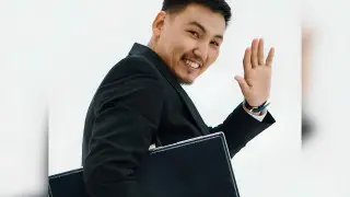 Обещал собрать миллионы и путёвки в Мекку: “казахского Робин Гуда” судят в Алматы