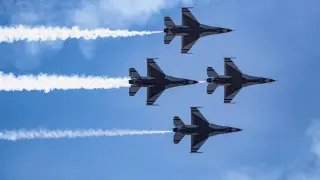 США подняли истребители из-за российских самолётов над Аляской