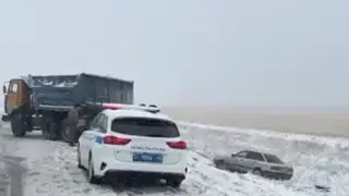 9 авто в кювете: ситуацию на дорогах в Костанайской области показали на видео