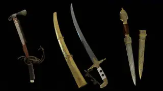 Сабли и ручка с сурами Корана: что продают из особняка Масимова