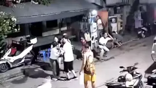 Разрушительное землетрясение и третий тайфун обрушились на Филиппины: десятки погибших