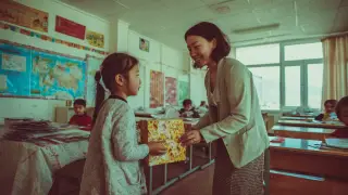 День учителя: какие подарки могут обернуться штрафом в 2 миллиона