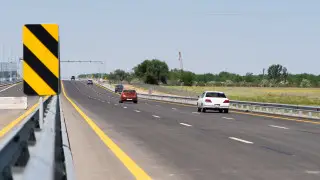 Токаев поручил ускорить строительство дорог на запад Казахстана