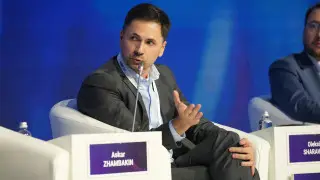 “Мы научили ИИ говорить на казахском” - СЕО QazCode о роли больших языковых моделей