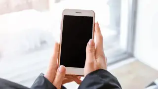 Онлайн-знакомство обернулось угрозами и грабежом в Алматы