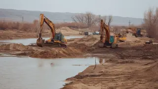 Изменили русло реки ради золота: чиновники устроили нелегальный прииск в ВКО