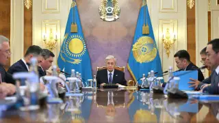 Токаев поручил усилить меры по снижению инфляции и росту доходов казахстанцев