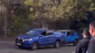 Два уральца устроили автодуэль на внедорожниках