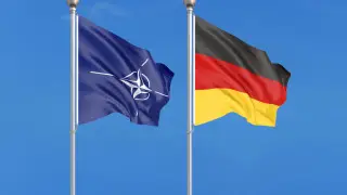 Неизвестный дрон заметили над авиабазой НАТО в Германии