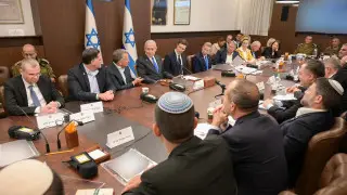 Израиль утвердил сделку с ХАМАС по освобождению всех заложников из Газы