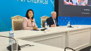 Герои труда и “Халық қаһармандары“ встретились с молодёжью Павлодара