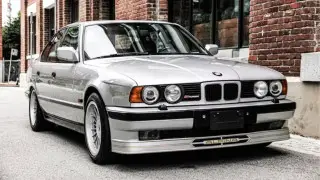 Быстрейший седан 90-х выставили на аукцион