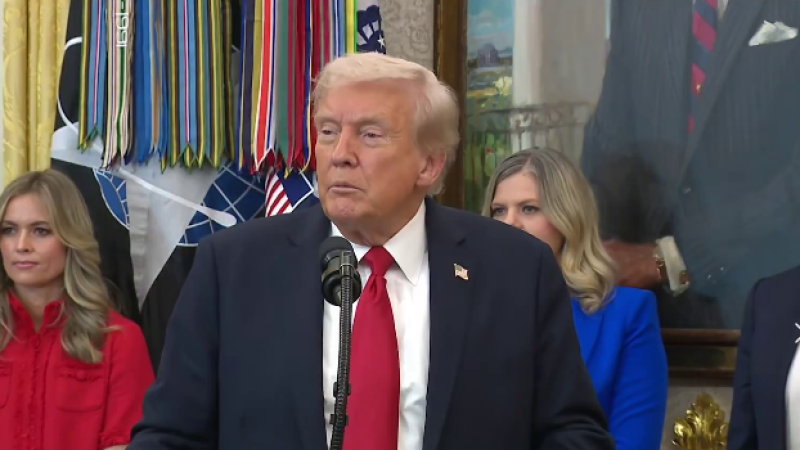 Кадр из видео: The White House