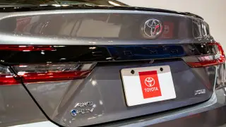 Toyota стала самым дорогим автопроизводителем в мире