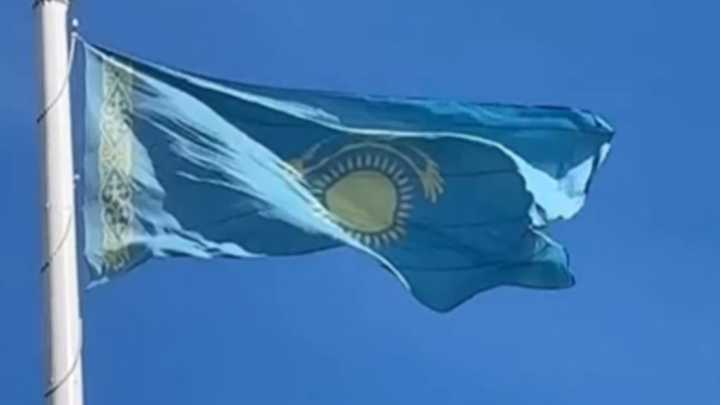 Кадр из видео: azh.kz