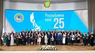 В Алматы вручили государственные награды ко Дню Республики