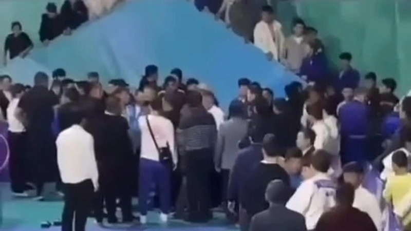 Кадры из видео