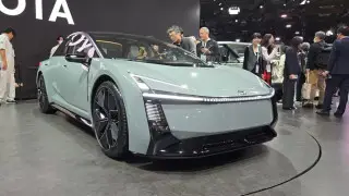 Новая Toyota Corolla произвела фурор на Токийском автосалоне