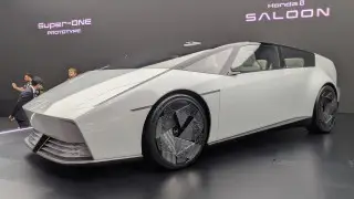 Honda представила электромобиль с дизайном космолета