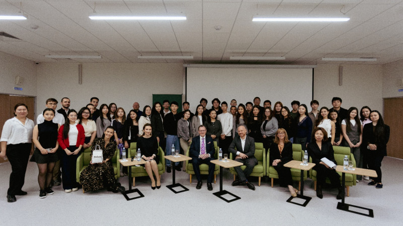 Встреча делегации Queen’s University Belfast со студентами программы двойного диплома при поддержке руководства Университета Нархоз. Фото: пресс-служба Университета Нархоз