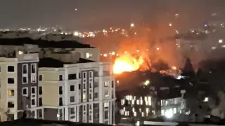 Пожар возник в районе “компота“ в Алматы