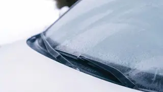 Как выбрать правильную “незамерзайку“ для авто, рассказал эксперт