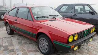 Почему в современных авто отказались от желтых “противотуманок“, рассказал эксперт