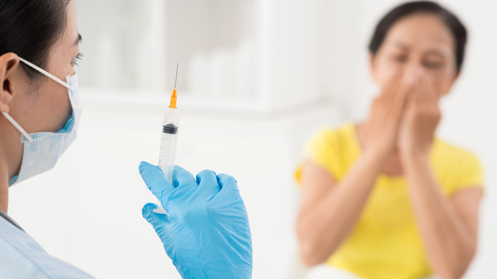 “Ситуация проблемная“: в Казахстане растет число отказов от вакцинации