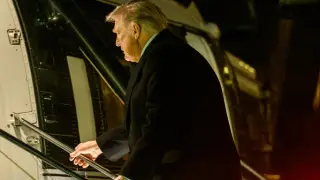 Демократы опубликовали письма Эпштейна, ставящие Трампа в центр скандала