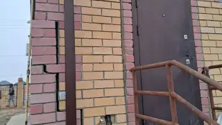 Построенные по “Нұрлы жер“ дома разваливаются в Атырау