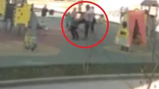 Мужчина пнул маленького ребенка в Алматы: видео разлетелось в соцсетях